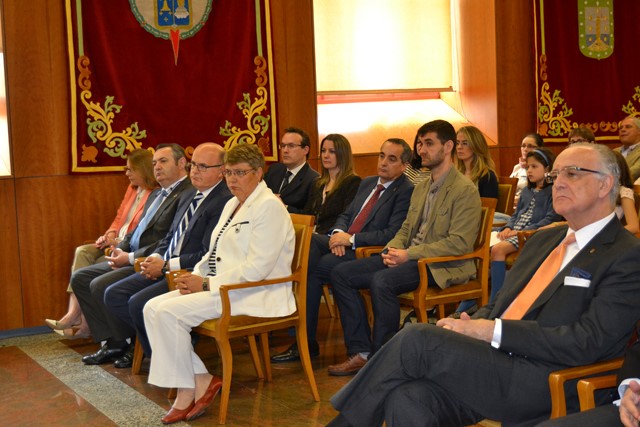 Santalices expresa o “recoñecemento” do Parlamento ao Valedor do Pobo no 30 aniversario da institución